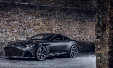 Aston Martin lanza dos nuevos modelos para celebrar a 007