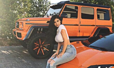 La increíble colección de autos de Kylie Jenner. ¡Ella sí que sabe de curvas!