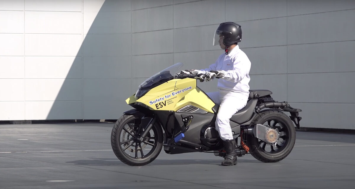 Honda Riding Assist: La novedosa tecnología que mantiene la moto de pie en todo momento